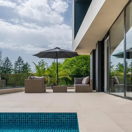 Villa The O